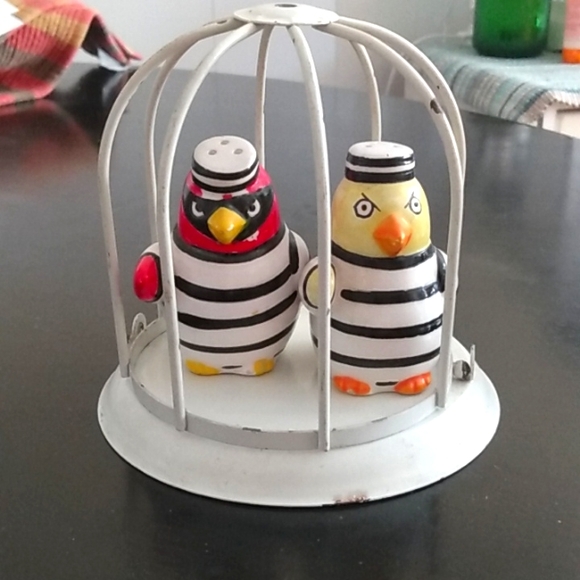 Vintage 1980 Fitz and Floyd Jailbird Salt and Pepper Shakers - Picture 7 of 8